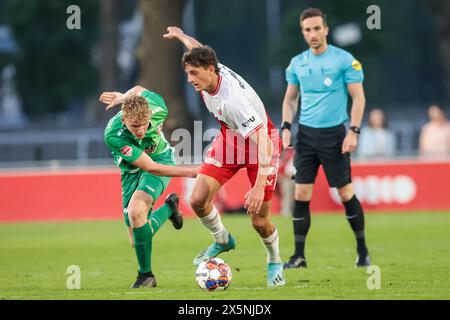 Utrecht, Netherlands. 10th May, 2024. UTRECHT, 10-05-2024, Zoudenbalch, Keuken Kampioen Divisie, Dutch football, season 2023/2024, during the match Jong Utrecht - Dordrecht, FC Dordrecht player Daniel van Vianen, Jong FC Utrecht player Silas Andersen Credit: Pro Shots/Alamy Live News Stock Photo