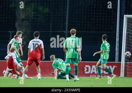 Utrecht, Netherlands. 10th May, 2024. UTRECHT, 10-05-2024, Zoudenbalch, Keuken Kampioen Divisie, Dutch football, season 2023/2024, during the match Jong Utrecht - Dordrecht, Jong FC Utrecht player Emil Rohd Schlichting scores 1-1 Credit: Pro Shots/Alamy Live News Stock Photo