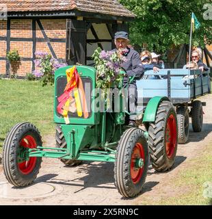 DEUTZ Traktor von 1936 - 09.05.2024: Symbolbild: Oldtimer