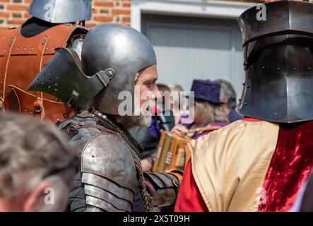 The Suffolk Knights re-enactment group attend an unusual and individual wedding at the Unitarian Church in Framlingham a Suffolk market town. Stock Photo