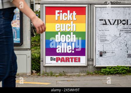 Ein Wahlplakat für die Europäische Wahlen von Die Partei mit der Schrift Fickt euch doch alle in Berlin am 11. Mai 2024. Wahlplakate zur Europawahl 2024 *** An election poster for the European elections by Die Partei with the text Fickt euch doch alle in Berlin am 11 Mai 2024 Election posters for the 2024 European elections Stock Photo