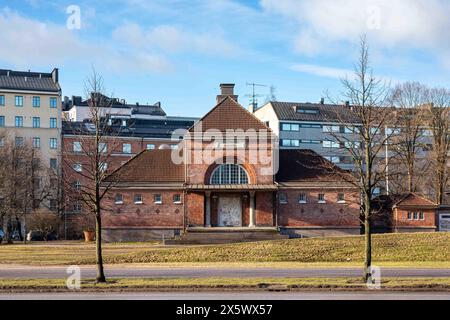 Harjun paarihuone, former youth club and mortuary in the early morning sunshine at Aleksis Kiven katu 3 in Vallila district of Helsinki, Finland Stock Photo