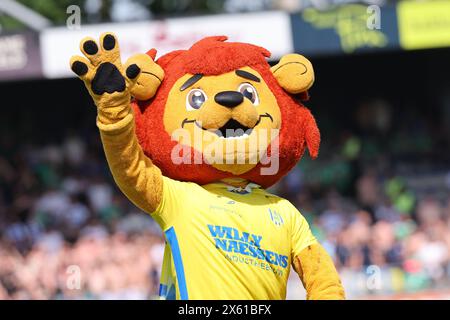 Waalwijk, Netherlands. 12th May, 2024. WAALWIJK, NETHERLANDS - MAY 12: Mascotte RKC during the Dutch Eredivisie match between RKC Waalwijk and PEC Zwolle at Mandemakers stadion on May 12, 2024 in Waalwijk, Netherlands. (Photo by Peter Lous/Orange Pictures) Credit: Orange Pics BV/Alamy Live News Stock Photo
