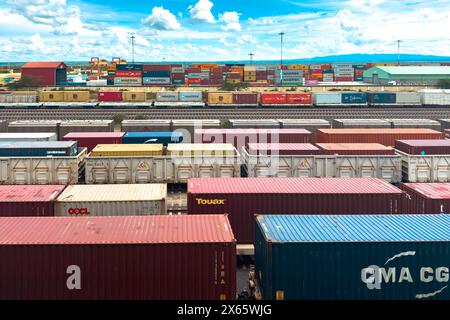 Shipping containers on the yard at Nairobi SGR Railway terminus in Syokimau, Kenya Stock Photo