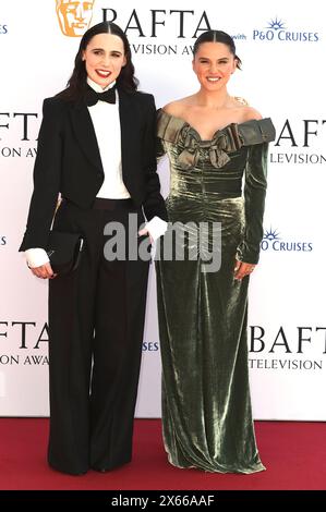 Kat Sadler und Lizzie Davidson bei der Verleihung der BAFTA TV Awards 2024 in der Royal Festival Hall. London, 12.05.2024 *** Kat Sadler and Lizzie Davidson at the BAFTA TV Awards 2024 at the Royal Festival Hall London, 12 05 2024 Foto:xS.xVasx/xFuturexImagex bafta tv 4861 Stock Photo