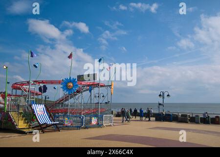 Promenade on Whitmore Bay beach on Barry Island in Wales in early Spring Stock Photo