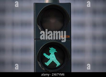 Berlin, Germany. 31st Mar, 2024. The green traffic light man at the traffic lights. Credit: Soeren Stache/dpa/Alamy Live News Stock Photo