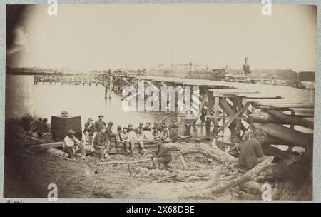 Temporary bridge across Pamunkey River near White House Landing, Civil War Photographs 1861-1865 Stock Photo