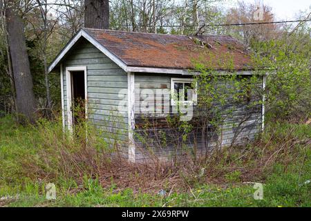 Dilapidated abandoned shack or shed in the Adirondack Mountains, NY, USA Stock Photo