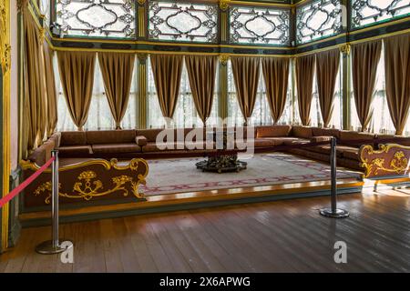 ISTANBUL, TURKEY - SEPTEMBER 11, 2017: This is an intherior of the Pavilion Sofa in the fourth courtyard of Topkapi Palace/ Stock Photo