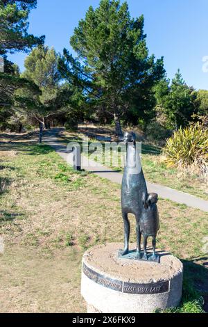 Sculpture at start of Mt Herbert Walkway, Waipapa Avenue, Diamond Harbour, Lyttelton Harbour, Banks Peninsula, Canterbury, New Zealand Stock Photo