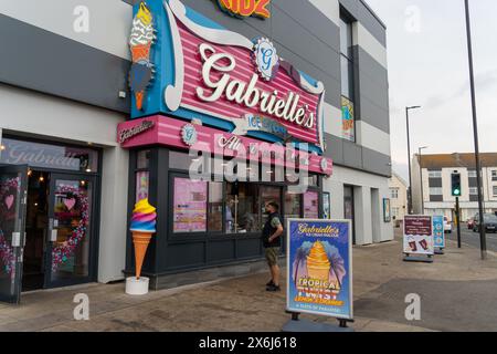 Redcar, North Yorkshire. Gabrielle's ice cream parlour on the Esplanade. Stock Photo