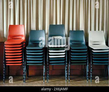 © John Angerson Birmingham  Quaker Meeting house, Bourneville. Built in 1900 by the Victoria philanthropist George Cadbury. Cadbury UK was sold in 201 Stock Photo