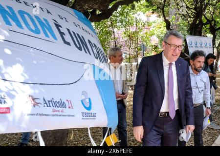 Il segretario generale CGIL Maurizio Landini con il segretario Usigrai Daniele Macheda in occasione della manifestazione indetta dal sindacato giornalisti Rai Usigrai per la salvaguardia della libertà d'informazione davanti alla sede generale Rai di Viale Mazzini a Roma, Giovedì, 16 Maggio 2024 (Foto Mauro Scrobogna/LaPresse) The general secretary of CGIL Maurizio Landini with the secretary Usigrai Daniele Macheda on the occasion of the demonstration called by the journalists union Rai Usigrai for the protection of freedom of information in front of the Rai general headquarters in Viale Maz Stock Photo