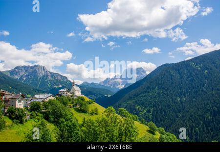 the beautiful mountain village of Colle Santa Lucia in the Dolomiti Bellunesi National Park Stock Photo