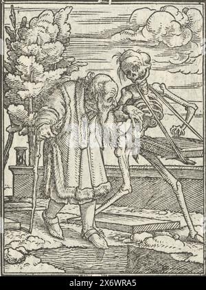 Old man and Death, Dance of Death (series title), A crooked old man with a walking stick is led by the hand by Death and stands on the edge of an open grave. Death carries a musical instrument. In the margin above the print is the text Iob XXII Stock Photo