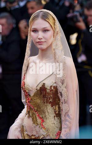 Cannes, France. 16th May, 2024. Grace VanderWaal attends Megalopolis Screening red carpet at the 77th annual Cannes Film Festival at Palais des Festivals on May 16, 2024 in Cannes, France Stock Photo