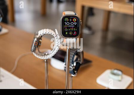 Apple Store in Puerta del Sol, Madrid, Spain Stock Photo