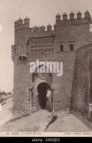View of the Puerta del Sol in Toledo, Toledo, la Puerta del Sol (title on object), photomechanical print, Hauser y Menet, (mentioned on object), anonymous, Toledo, 1890 - 1930, paper, collotype, height, 218 mm × width, 146 mm Stock Photo