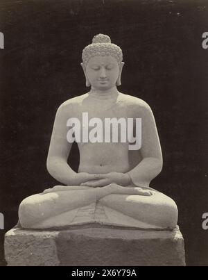 Buddha statue in dhyanamudra from a niche of Borobudur., Ditto West side (title on object), photograph, Isidore Kinsbergen, Java, (possibly), Sep-1873 - Dec-1873, paper, albumen print, height, 300 mm × width, 240 mm Stock Photo