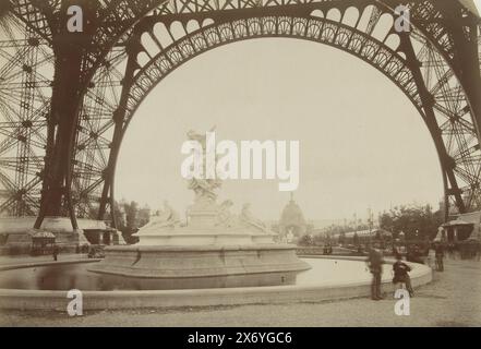 Fontaine de Saint Vidal under the Eiffel Tower during the 1889 Universal Exhibition, Exp.on Univ.le - Fontaine de Saint Vidal sous la Tour Eiffel (title on object), photograph, ME, (mentioned on object), Paris, 1889, paper, albumen print, height, 206 mm × width, 272 mm, height, 305 mm × width, 404 mm Stock Photo
