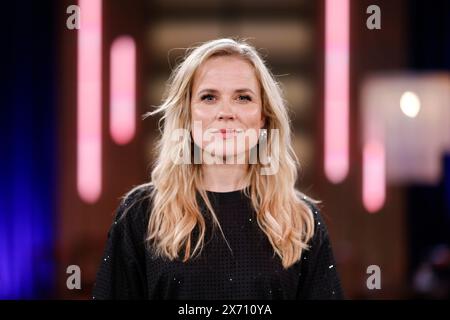 Sängerin Ilse DeLange bei der Aufzeichnung der WDR-Talkshow Kölner Treff im WDR Studio BS 3. Köln, 16.05.2024 NRW Deutschland *** Singer Ilse DeLange at the recording of the WDR talk show Kölner Treff in WDR Studio BS 3 Cologne, 16 05 2024 NRW Germany Copyright: xChristophxHardtx Stock Photo