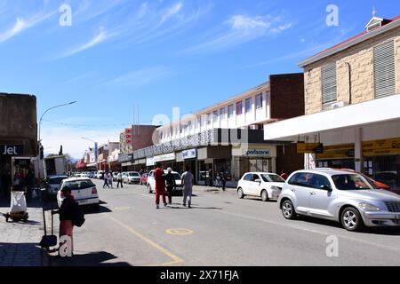 People Shopping on High Street, Oudtshoorn, Western Cape, South Africa Stock Photo