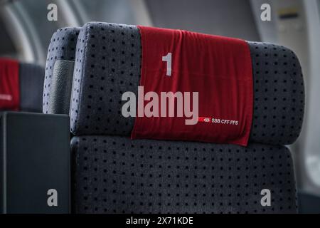 First class seating on Swiss railways InterRegio train Stock Photo - Alamy