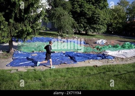 KYIV, UKRAINE - MAY 17, 2024 - The site where the SAF church (temporary building) was located, illegally erected by the religious community of the UOC-MP on the territory of the National Museum of History of Ukraine in the buffer zone of the UNESCO World Heritage Site, Kyiv, capital of Ukraine. Stock Photo