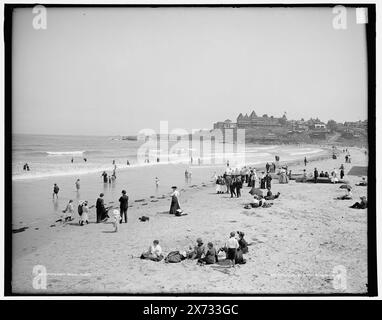 Nantasket Beach, Mass., Corresponding glass transparency (with same series code) available on videodisc frame 1A-30395., Atlantic House Hotel in background., Also available as photographic print in LOT 9111 with copy negative LC-USZ62-57535 (b&w film copy neg.)., '2821' on negative., Detroit Publishing Co. no. 018799., Gift; State Historical Society of Colorado; 1949,  Beaches. , United States, Massachusetts, Nantasket Beach. Stock Photo