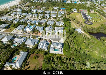 American waterfront houses in rural US suburbs. Large residential homes in small town in Boca Grande, southwest Florida Stock Photo