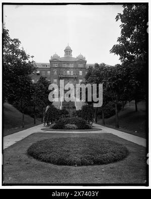 Approach to steps, McMicken Hall, McCormick, U. of C., Cincinnati, Ohio, Title from jacket., University of Cincinnati., 'McC 1157' on negative., Detroit Publishing Co. no. 500915., Gift; State Historical Society of Colorado; 1949,  Universities & colleges. , Educational facilities. , Stairways. , United States, Ohio, Cincinnati. Stock Photo