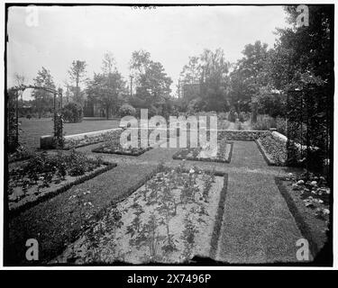 Residence of Mrs. Franklin H. Walker, garden, Detroit, Mich., Title from jacket., 'B 344' on negative., Detroit Publishing Co. no. 043701., Gift; State Historical Society of Colorado; 1949,  Gardens. , United States, Michigan, Detroit. Stock Photo