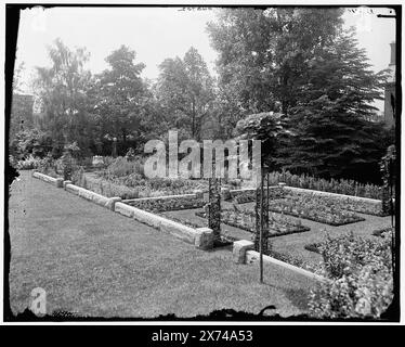 Residence of Mrs. Franklin H. Walker, garden, Detroit, Mich., Title from jacket., 'B 340' on negative., Detroit Publishing Co. no. 043702., Gift; State Historical Society of Colorado; 1949,  Gardens. , United States, Michigan, Detroit. Stock Photo