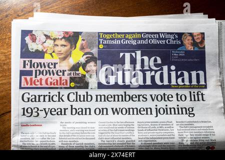 'Garrick Club members vote to lift 193 - year ban on women joining' Guardian newspaper headline front page 8 May 2024 London England UK Stock Photo