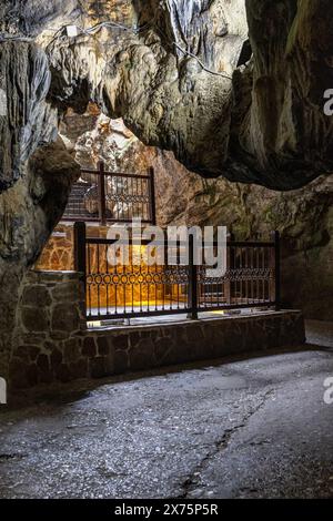 People visiting the sacred place, Eshab-i Kehf Cave ( Seven Sleepers Cave). The Seven Sleepers Ruins or Ashab-ı Kehf Cave located at Tarsus, Turkey, i Stock Photo