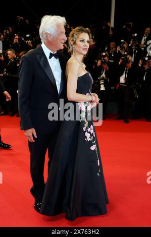 Richard Gere Mit Ehefrau Alejandra Silva Bei Der Premiere Des Kinofilms ...