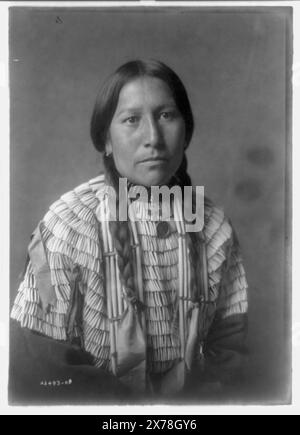 Daughter of American Horse, No. 2493-08., Published in: The North American Indian / Edward S. Curtis. [Seattle, Wash.] : Edward S. Curtis, 1907-30, v. 3, p. 60.. Indians of North America, Women, 1900-1910. , Teton Indians, 1900-1910. Stock Photo