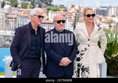 Richard Gere, Paul Schrader and Uma Thurman pose at the photo call of 'Oh, Canada' during the 77th Cannes Film Festival at Palais des Festivals in Cannes, France, on 18 May 2024. Stock Photo