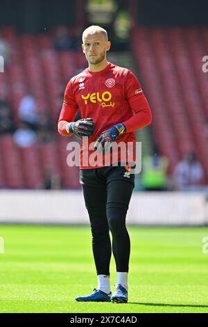 Adam Davies of Sheffield United warms up ahead of the match, during the Premier League match Sheffield United vs Tottenham Hotspur at Bramall Lane, Sheffield, United Kingdom, 19th May 2024  (Photo by Cody Froggatt/News Images) Stock Photo