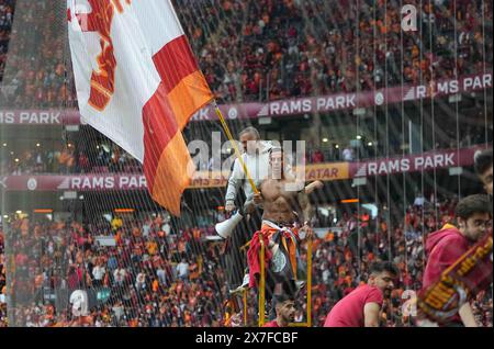 Rams Park, Istanbul, Turkey. 19th May, 2024. Galatasaray fans during a Turkish Super Lig - Day 37 game, Galatasaray vs Fenerbahce, at Rams Park, Istanbul, Turkey. Kim Price/CSM/Alamy Live News Stock Photo