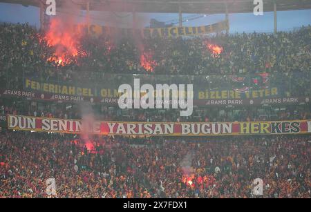Rams Park, Istanbul, Turkey. 19th May, 2024. Fenerbahce fans during a Turkish Super Lig - Day 37 game, Galatasaray vs Fenerbahce, at Rams Park, Istanbul, Turkey. Kim Price/CSM/Alamy Live News Stock Photo