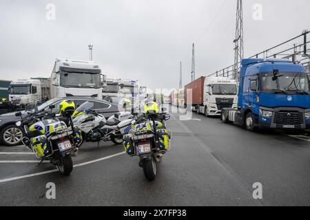 Antwerp, Belgium. 20th May, 2024. Police motorcycles are seen as the Antwerp Police Zone, the Federal Police, the Social Intelligence and Investigation Service SIOD and the European Labor Authority ELA are organizing a large-scale heavy transport inspection action under the leadership of the labor auditor, with a focus on the employment conditions of truck drivers, in Antwerp, Monday 20 May 2024. BELGA PHOTO JONAS ROOSENS Credit: Belga News Agency/Alamy Live News Stock Photo