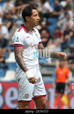 Foto Gianni Santandrea/LaPresse 19 maggio 2024 Reggio Emilia, Italia - sport, calcio - Sassuolo vs Cagliari - Campionato di calcio Serie A Tim  2023/2024 - Stadio Mapei. Nella foto: Lapadula   Photo Gianni Santandrea/LaPresse May 19, 2024 Reggio Emilia, Italy - sports, soccer - Sassuolo vs Caglairi - Serie A Tim 2023/2024 football championship - Mapei Stadium. In the picture: Lapadula Stock Photo