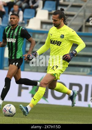 Foto Gianni Santandrea/LaPresse 19 maggio 2024 Reggio Emilia, Italia - sport, calcio - Sassuolo vs Cagliari - Campionato di calcio Serie A Tim  2023/2024 - Stadio Mapei. Nella foto: Consigli   Photo Gianni Santandrea/LaPresse May 19, 2024 Reggio Emilia, Italy - sports, soccer - Sassuolo vs Caglairi - Serie A Tim 2023/2024 football championship - Mapei Stadium. In the picture: Consigli Stock Photo