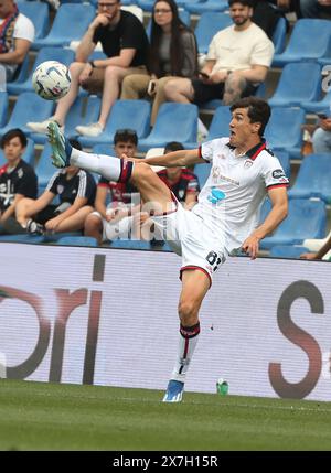 Foto Gianni Santandrea/LaPresse 19 maggio 2024 Reggio Emilia, Italia - sport, calcio - Sassuolo vs Cagliari - Campionato di calcio Serie A Tim  2023/2024 - Stadio Mapei. Nella foto: Shomurodov   Photo Gianni Santandrea/LaPresse May 19, 2024 Reggio Emilia, Italy - sports, soccer - Sassuolo vs Caglairi - Serie A Tim 2023/2024 football championship - Mapei Stadium. In the picture: Shomurodov Stock Photo