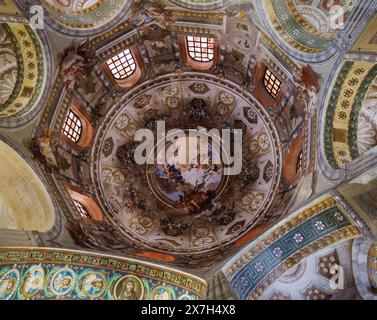Ravenna, Ravenna Province, Italy.  The cupola in San Vitale basilica.  The frescoes were painted between 1778 and 1782 by three artists Stock Photo