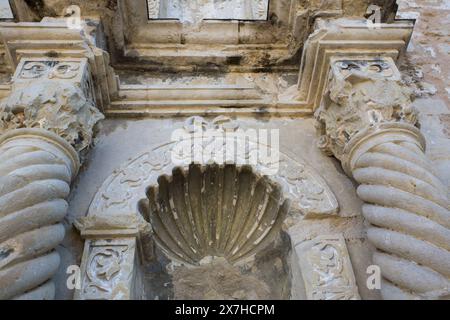 Detail on the facade of the Alamo, the site of the famous battle for Texas independence in 1836.  San Antonio, Texas.  The Alamo was a former Spanish Stock Photo