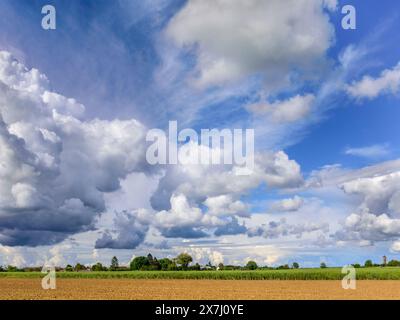 Cumulus and Cumulonimbus clouds warning of approaching storm - sud-Touraine, central France. Stock Photo