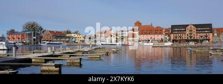 Town panorama with town harbour on Lake Mueritz, St. Georgen Church, Waren, Mueritz, Mecklenburg Lake District, Mecklenburg, Mecklenburg-Western Stock Photo